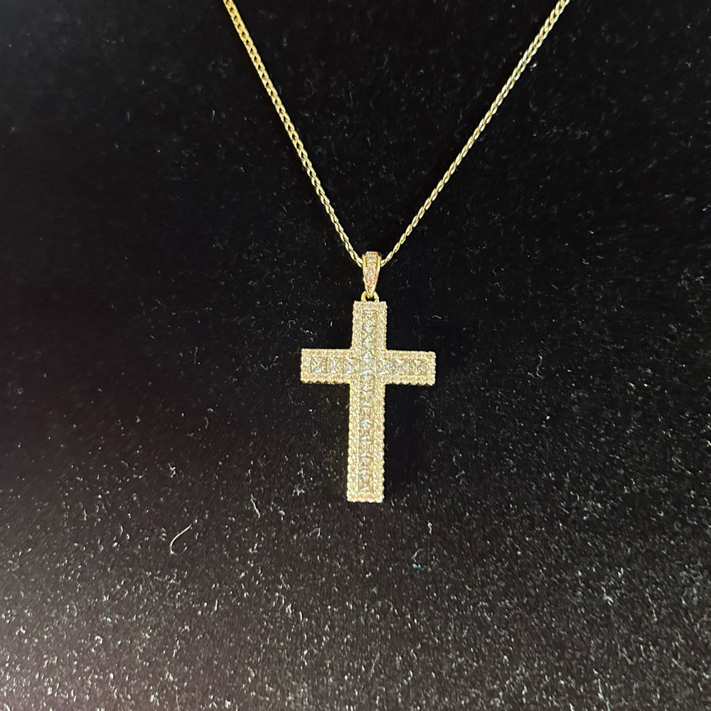 Elegant high quality Gold plated Cross Pendant Necklace